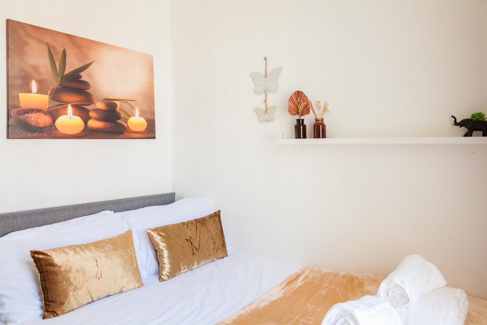 Reduction On Short Stays - Perfect For Large Groups, 8Min Walk To Stadium, Comfy House With Parking Ливърпул Екстериор снимка