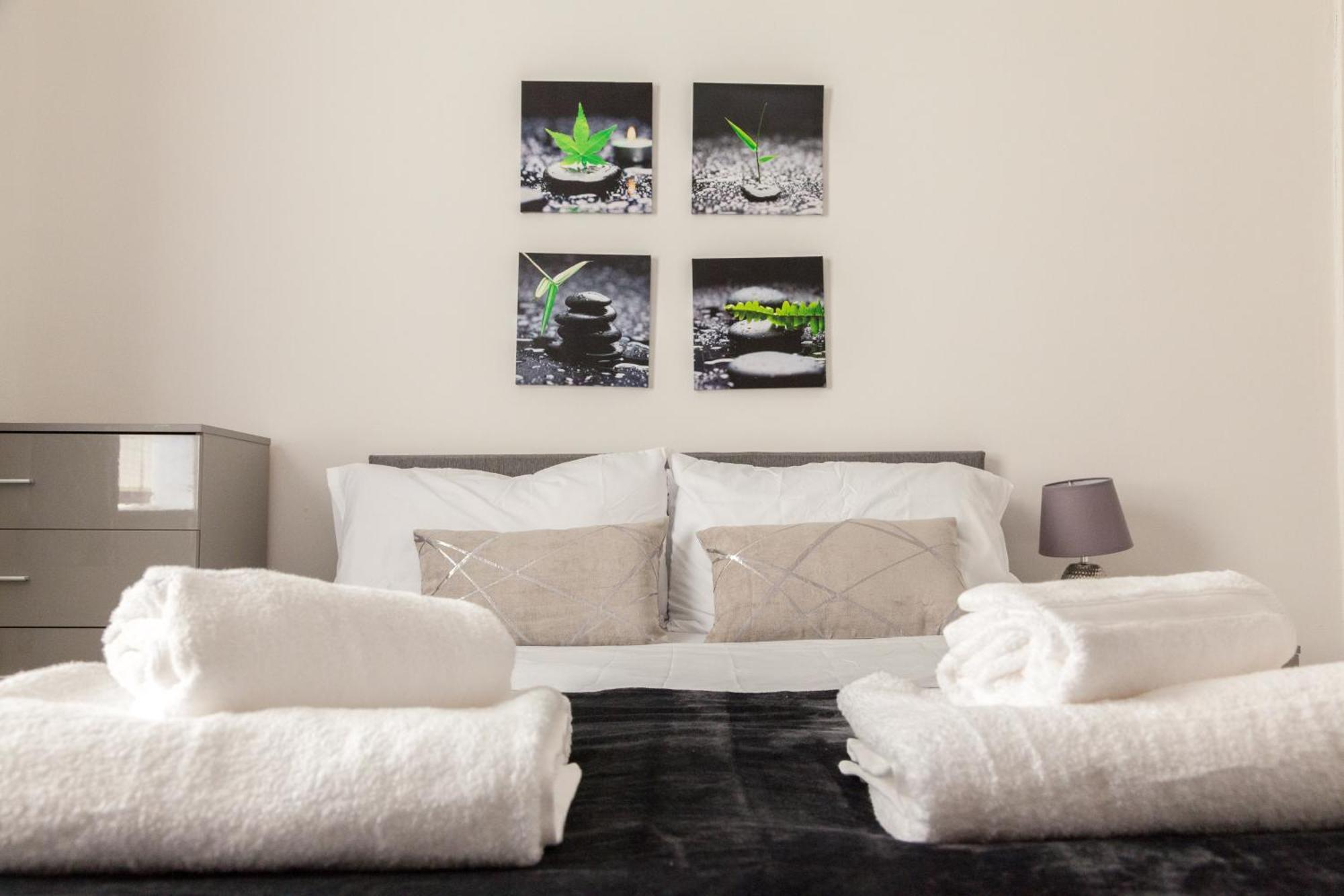 Reduction On Short Stays - Perfect For Large Groups, 8Min Walk To Stadium, Comfy House With Parking Ливърпул Екстериор снимка