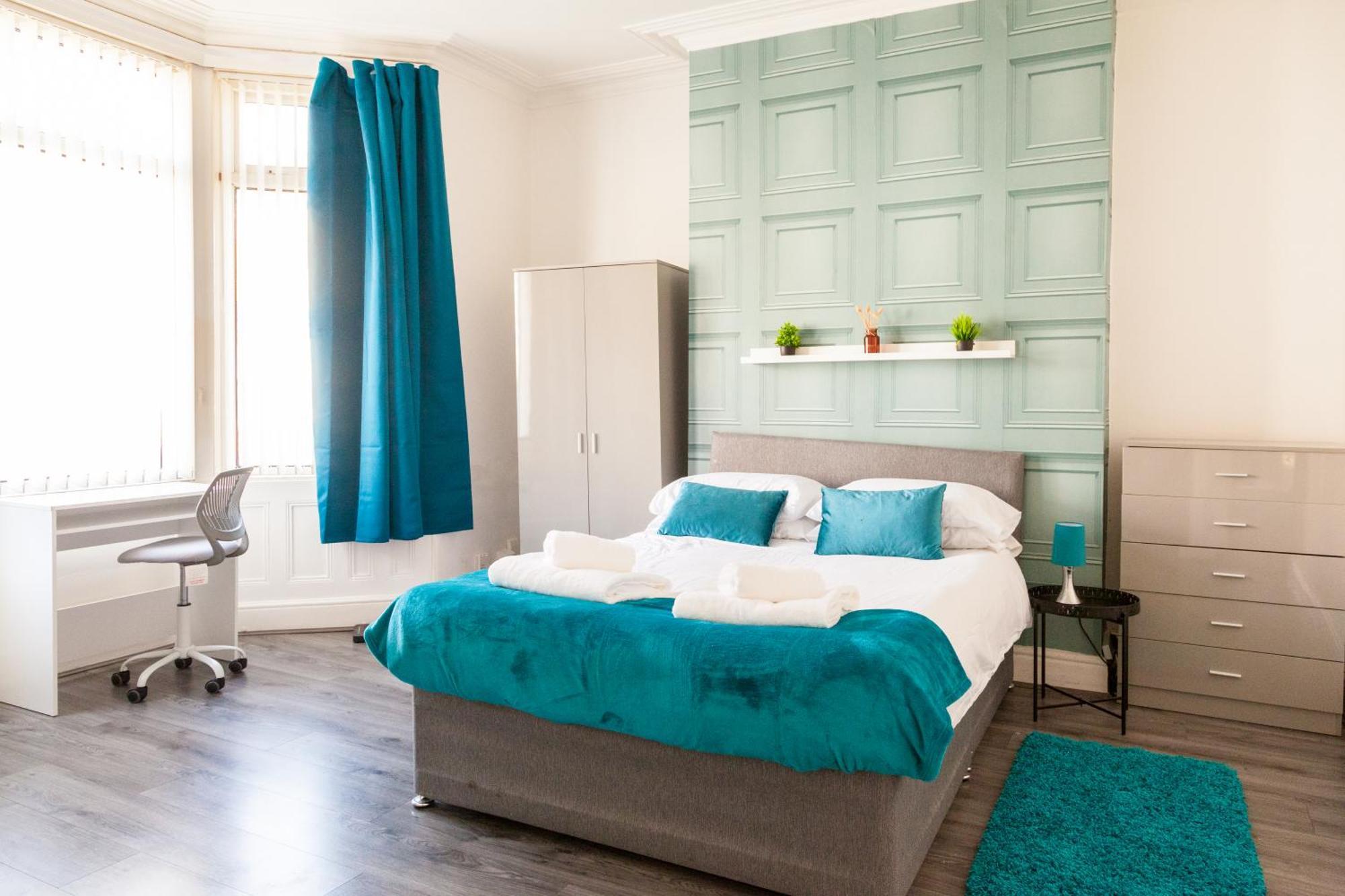 Reduction On Short Stays - Perfect For Large Groups, 8Min Walk To Stadium, Comfy House With Parking Ливърпул Екстериор снимка